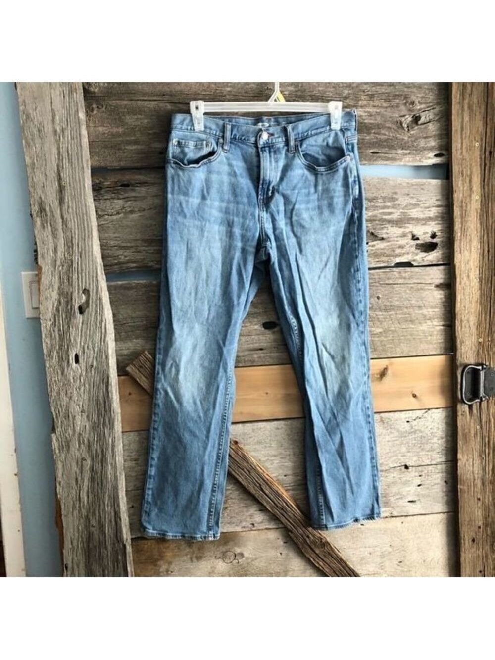 OLD Navy straight leg medium wash size 34 denim
